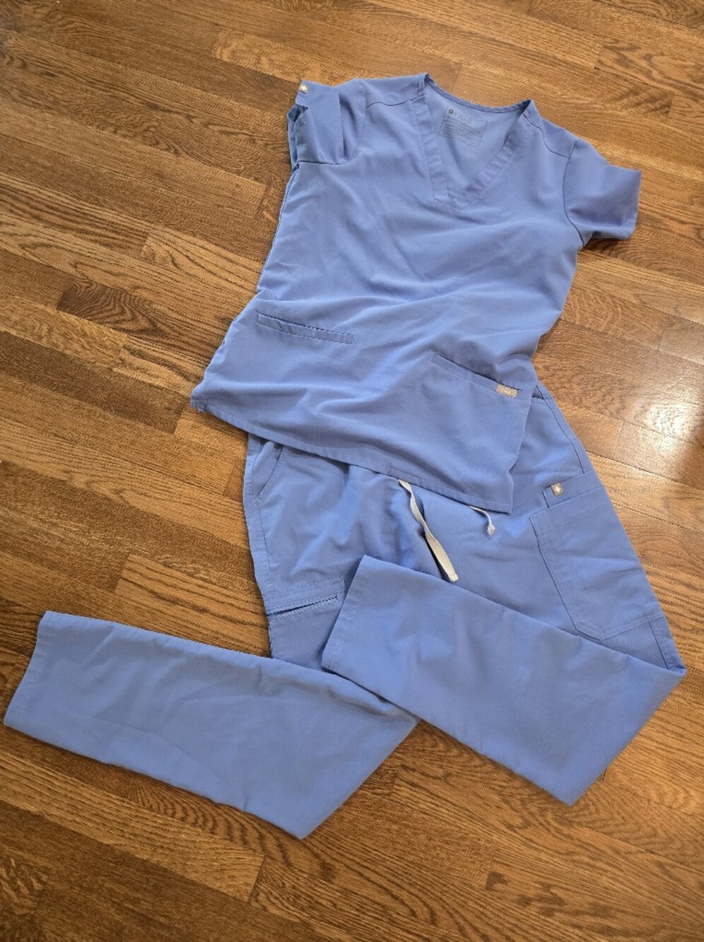 FIGS Ceil Blue Scrub Set – Yola Skinny Pants S Tall & Casma Top XS